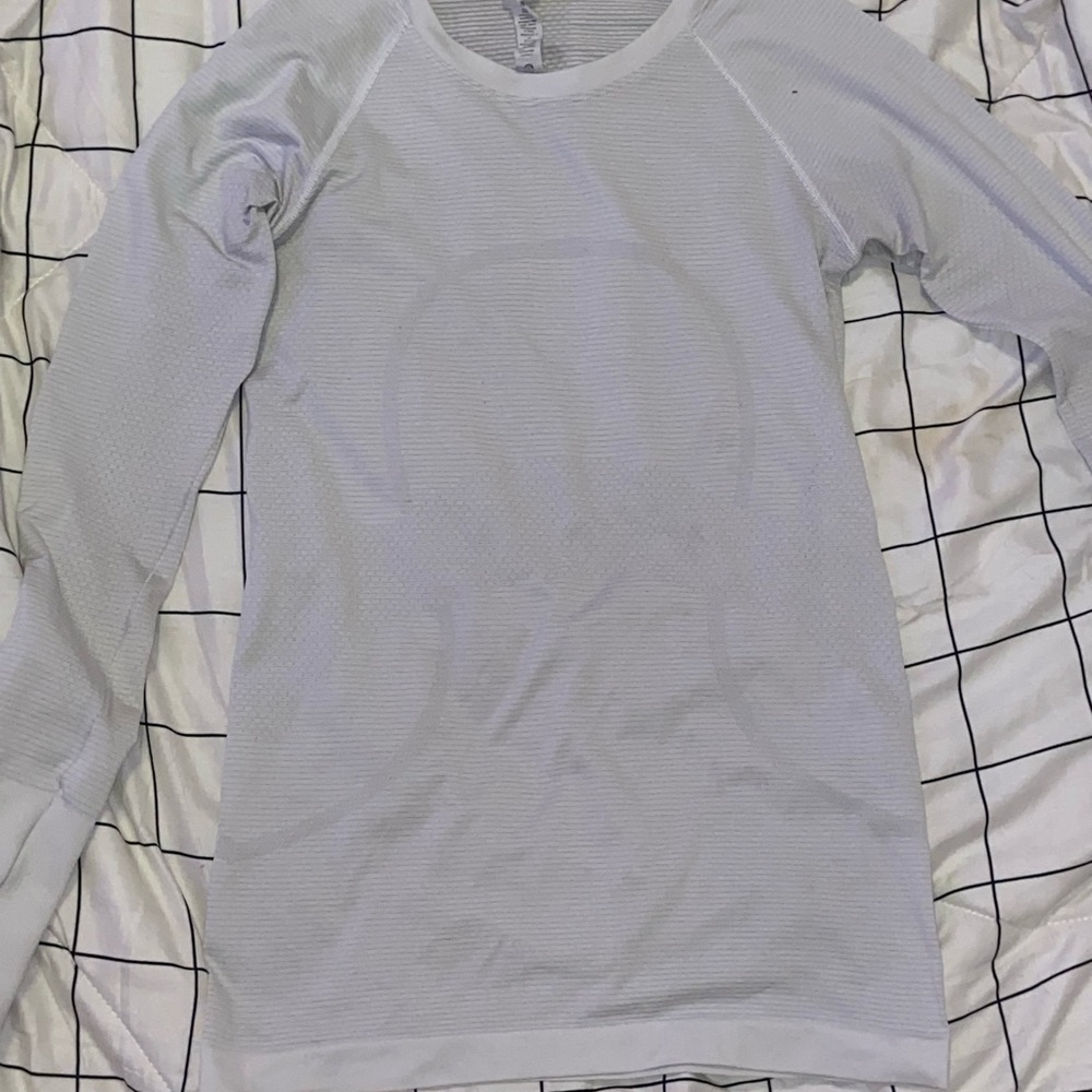 •lululemon long sleeve swiftly•